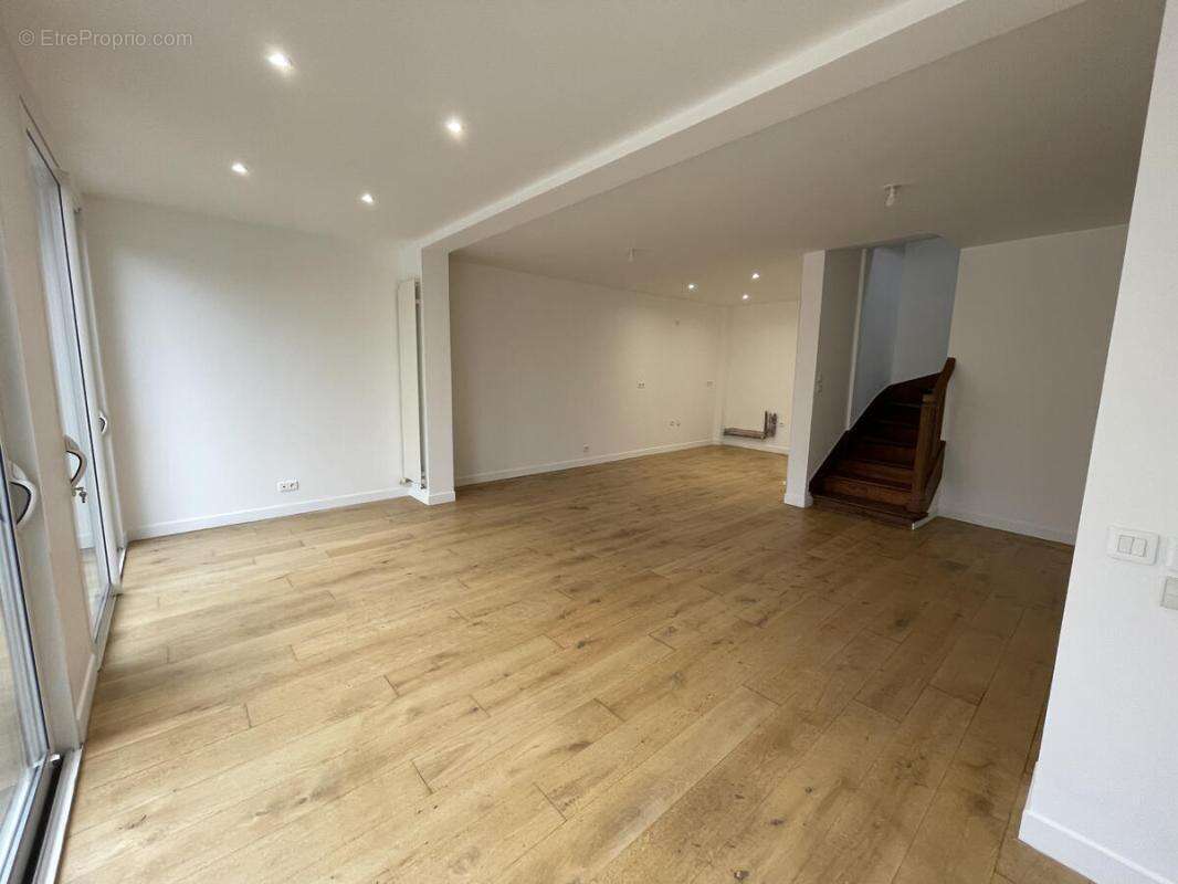 Maison 142 m² à Le Vesinet  - photo 5
