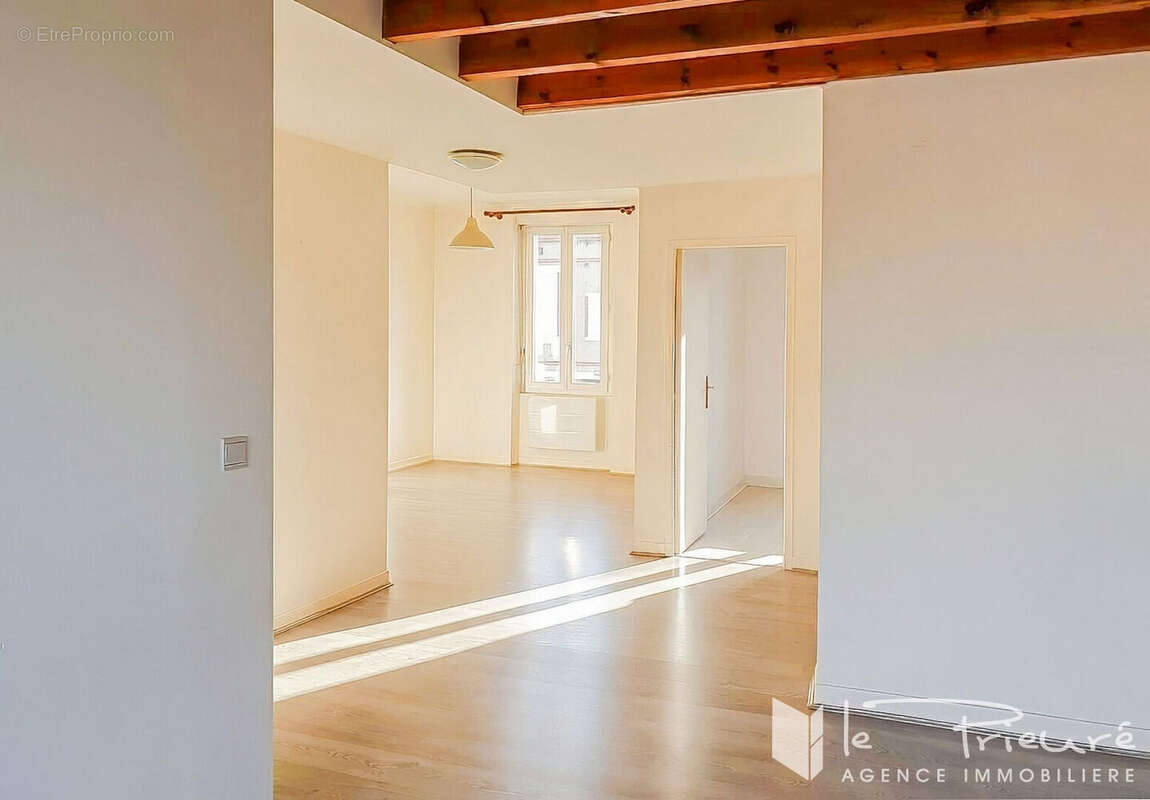 Albi - Immeuble à fort potentiel avec appartement T4 et grand local professionnel - photo 13