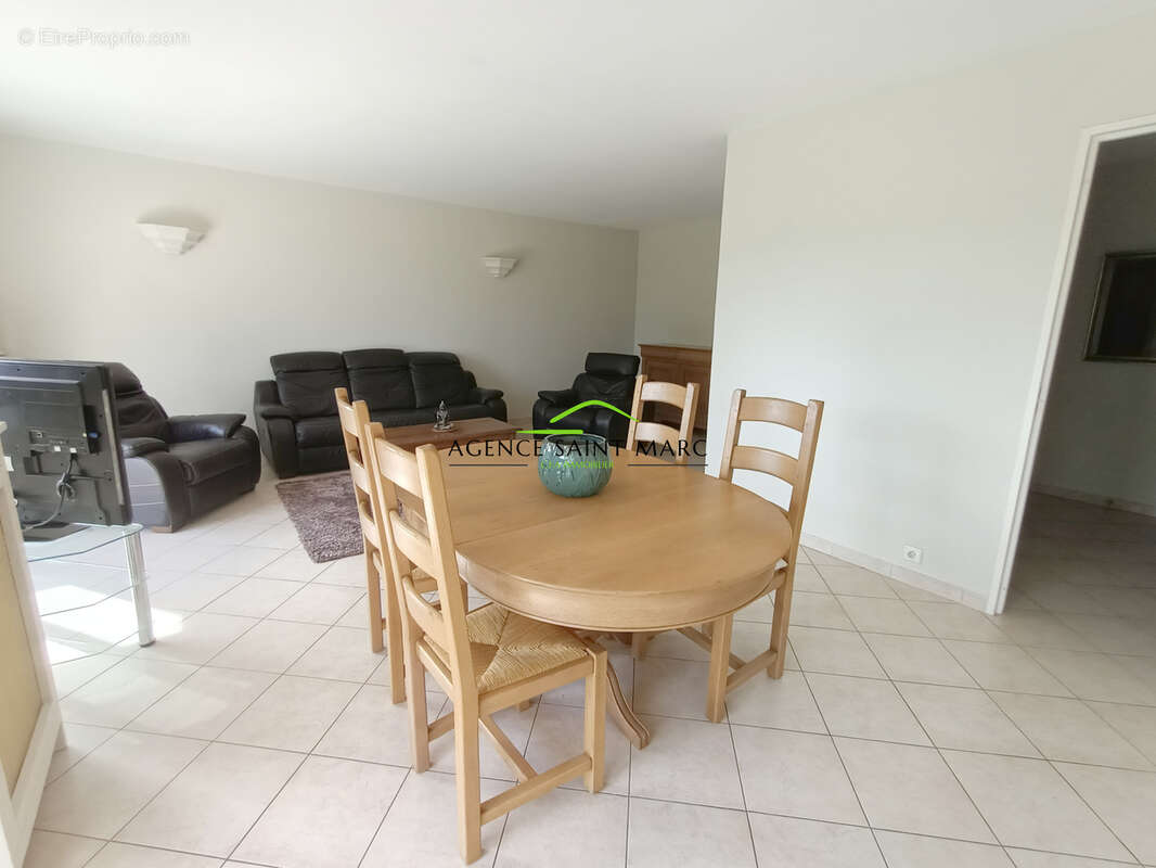 Appartement à MANDELIEU-LA-NAPOULE