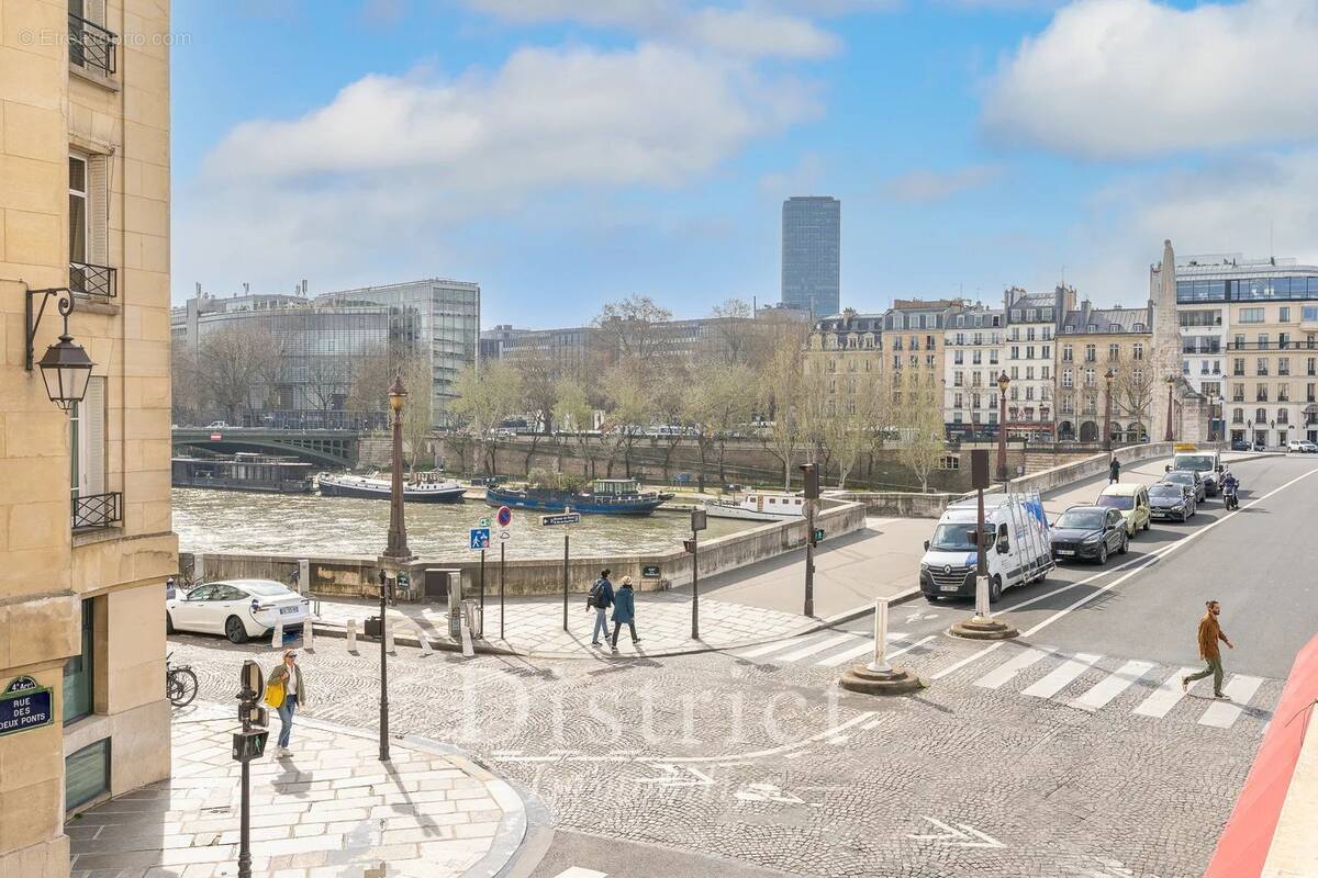 Appartement à PARIS-4E