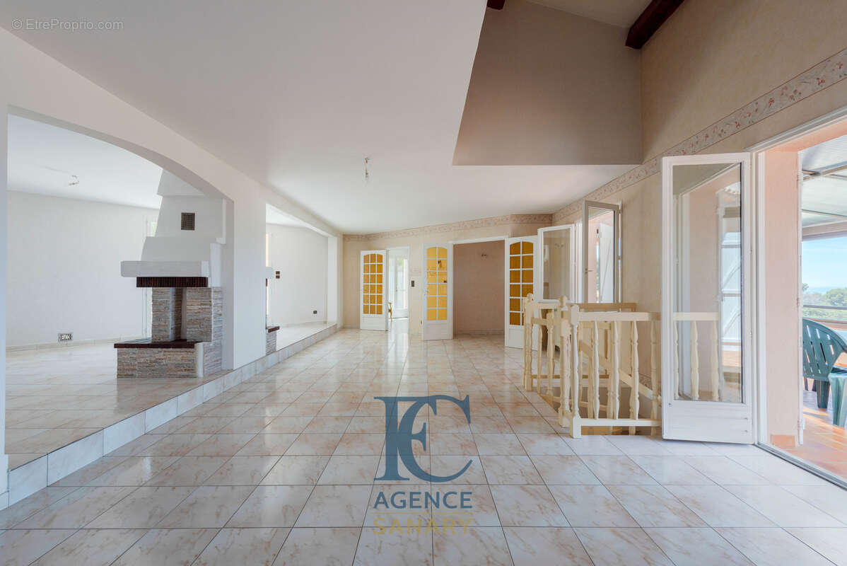 Maison à SIX-FOURS-LES-PLAGES