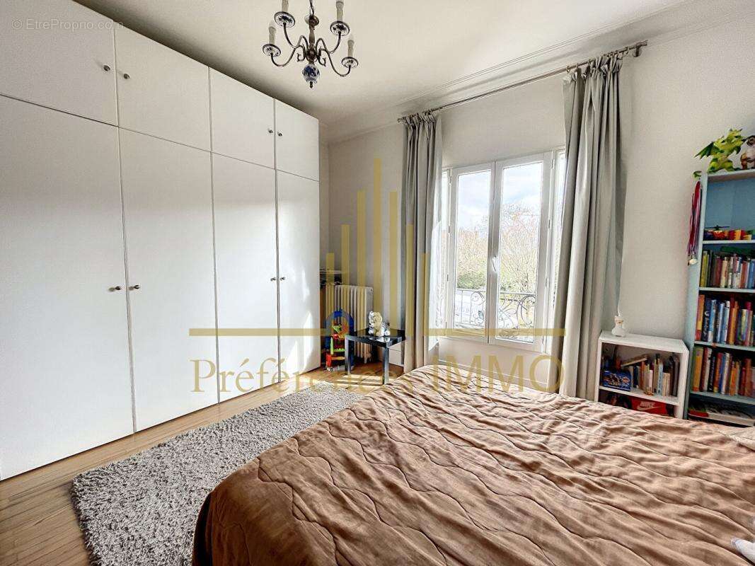 A vendre à Bordeaux Belle maison rénovée aux  prestations de qualité - photo 9