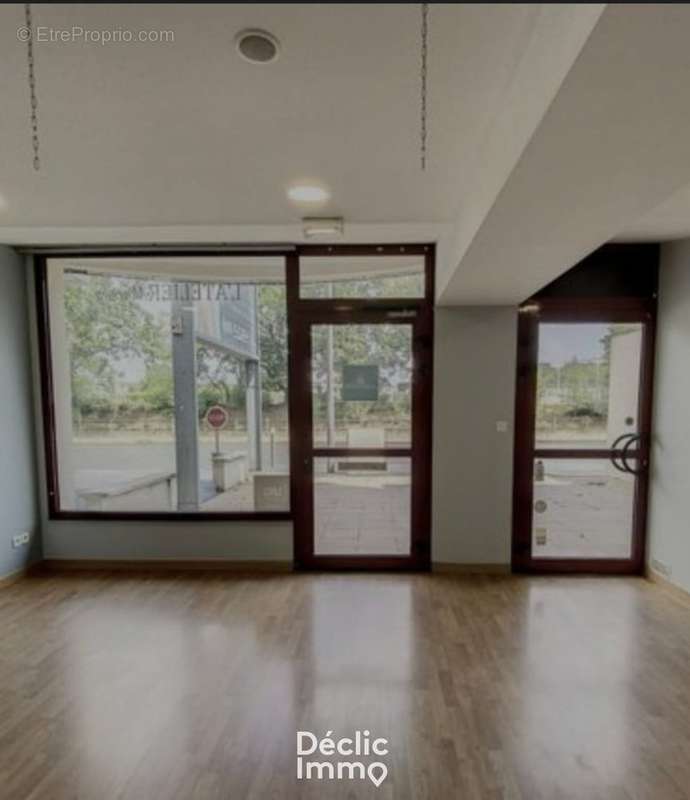 Commerce à JOUE-LES-TOURS