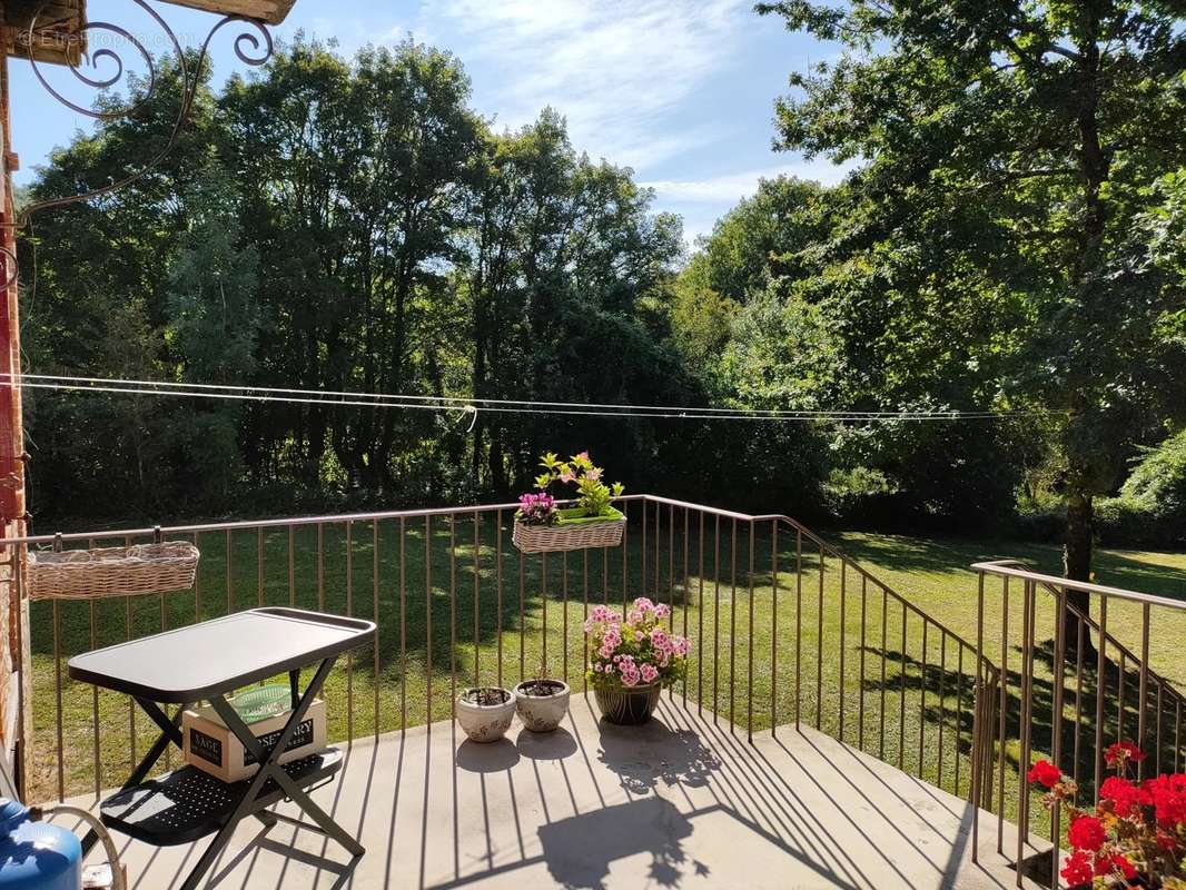 Maison à NANTEUIL-EN-VALLEE