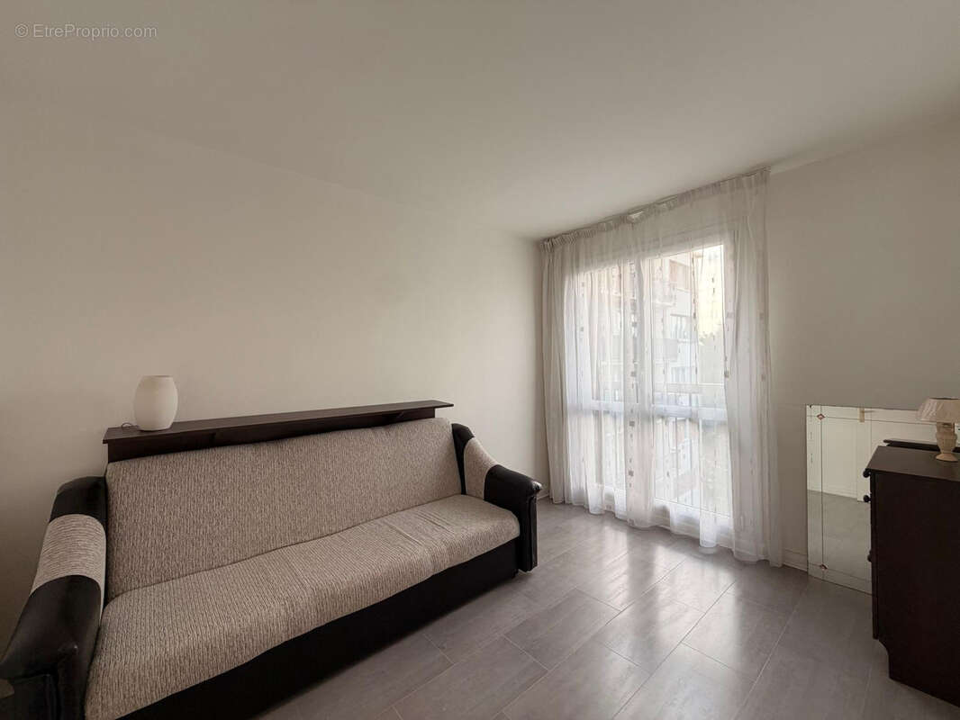 Tres beau quatre pieces refait a neuf - mennecy - - photo 13