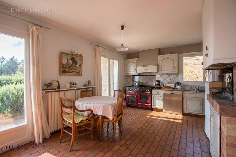 Dpt Rhône (69), à vendre CHAPONNAY maison P6 de 160 m² - Terrain de 1 450,00 m² - photo 6
