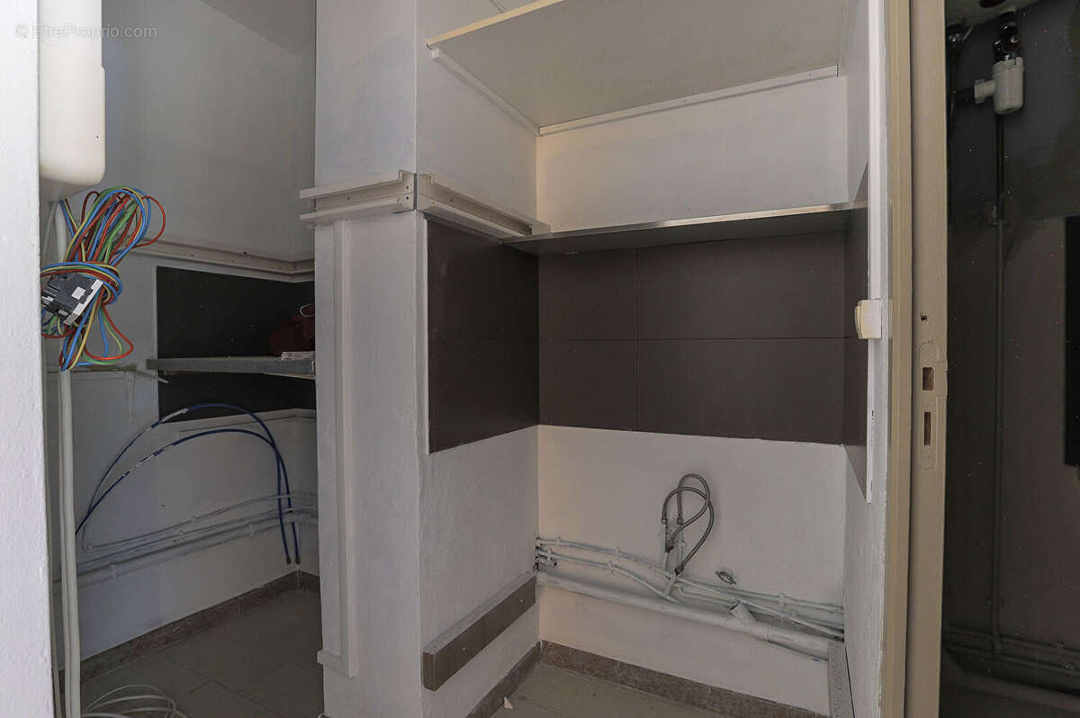 Commerce à L'ILE-ROUSSE