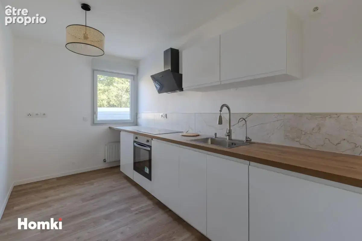 Appartement T3 de 70 m² à Villeurbanne 69100, Rue Raspail - photo 6