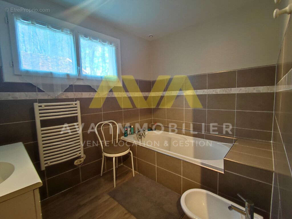 Maison à LAHOURCADE