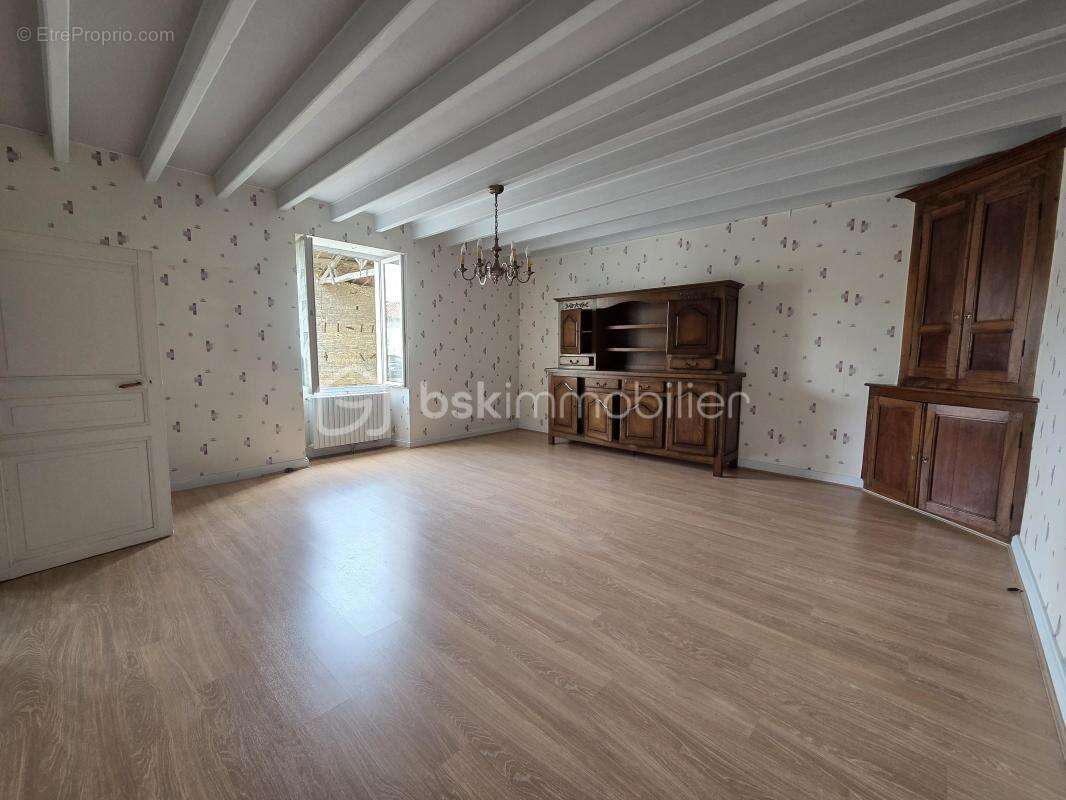 Maison à LA MAGDELEINE