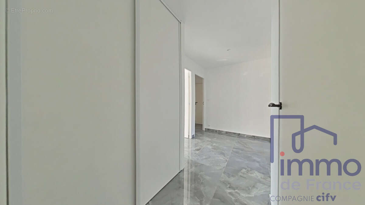 Appartement à SAINT-ETIENNE