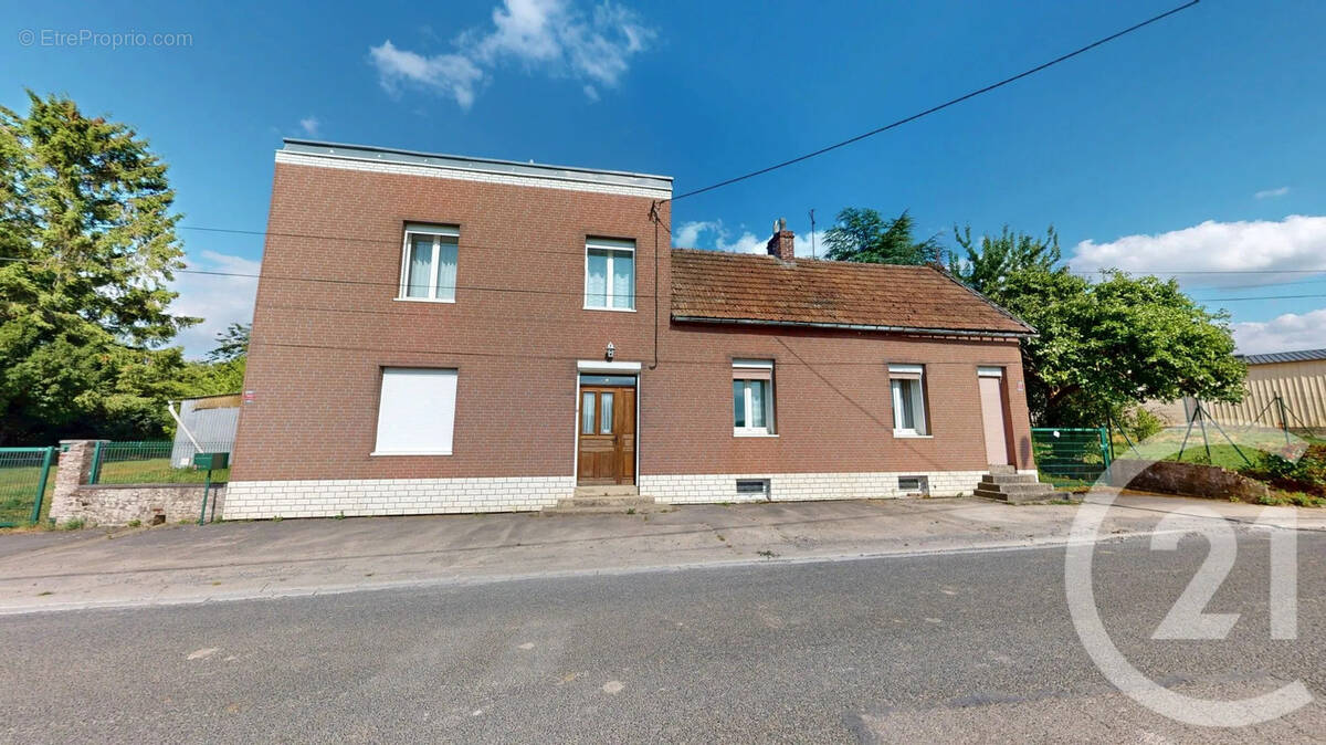 Maison à HARGICOURT