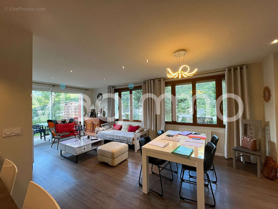 Appartement à SAINT-MICHEL-DE-MAURIENNE