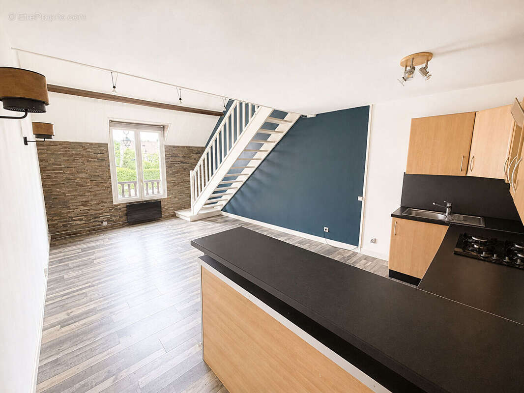 Appartement à LAMORLAYE