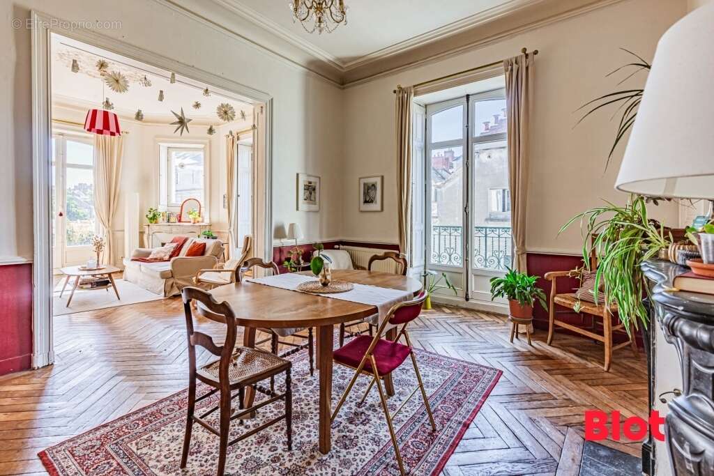 Appartement à NANTES