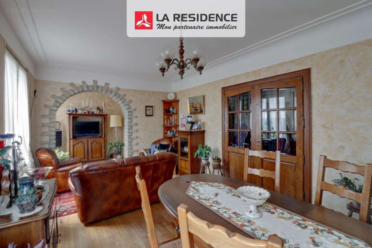 Maison à AUBERGENVILLE