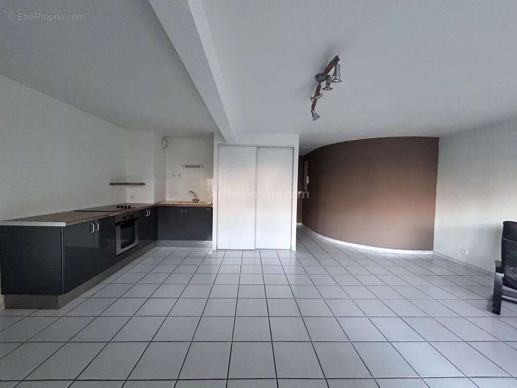 Appartement à FONTAINE