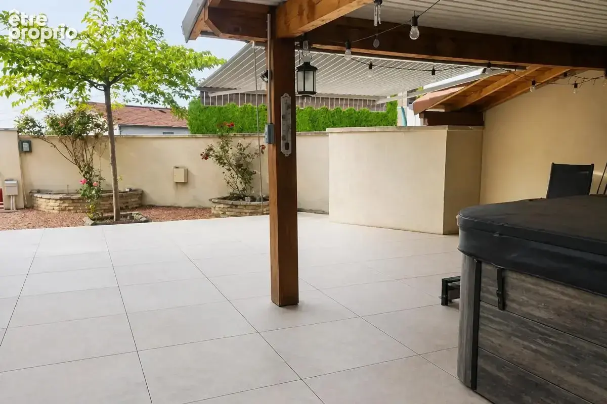 Maison de 8 pièces de 202 m² à Ligny-en-Brionnais - photo 8