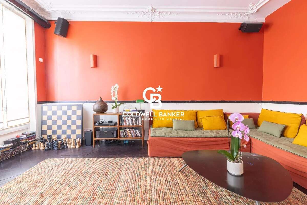 Appartement unique doté d'une salle de cinéma professionnelle. - photo 3