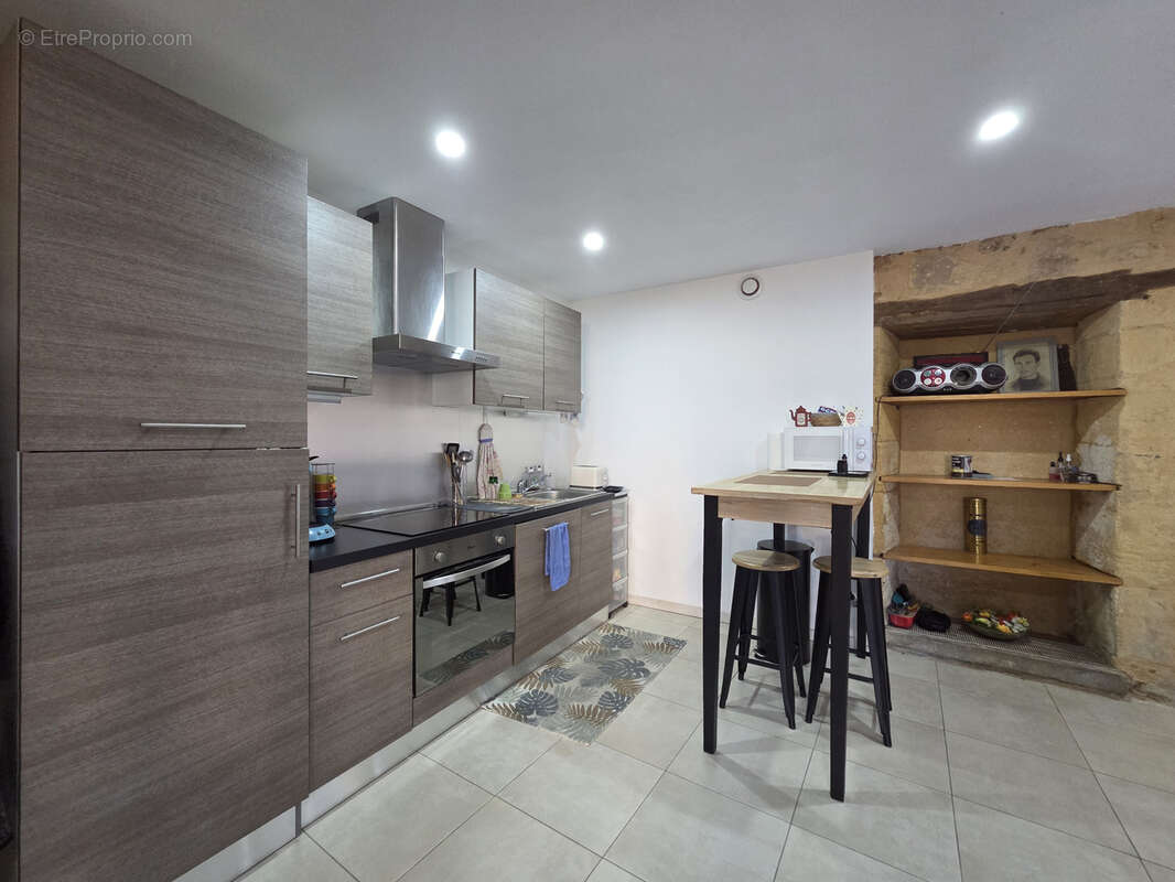Ensemble immobilier dans le bourg du village - photo 32