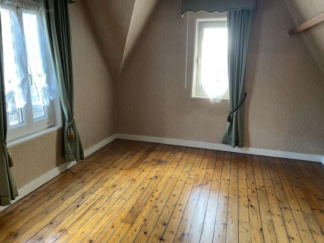 Maison 94 m² à Lisieux  - photo 8