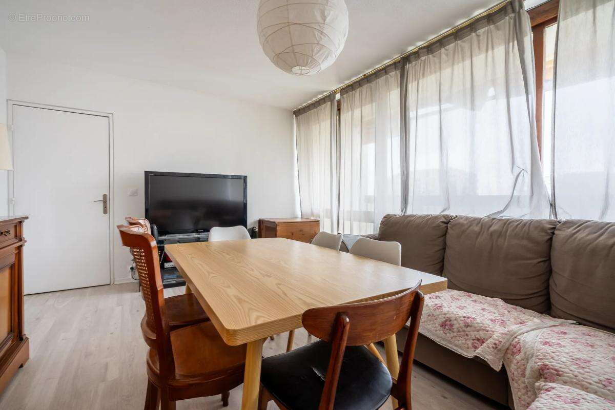 Appartement à FONTENAY-SOUS-BOIS