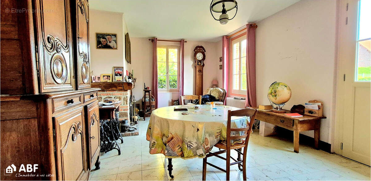 Maison à VARENGEVILLE-SUR-MER