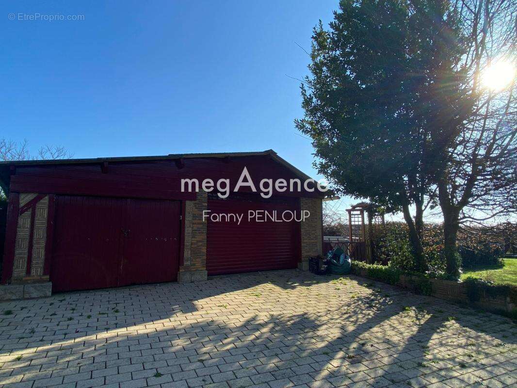 Maison à SAINT-HILAIRE-DU-HARCOUET