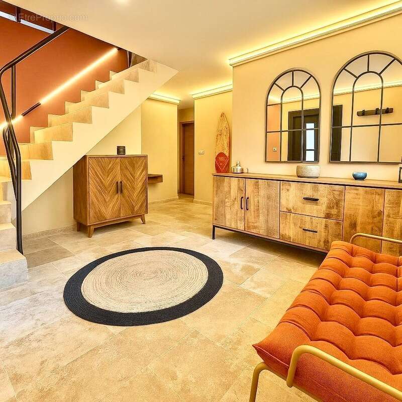 Maison à SAINT-JULIEN-EN-BORN