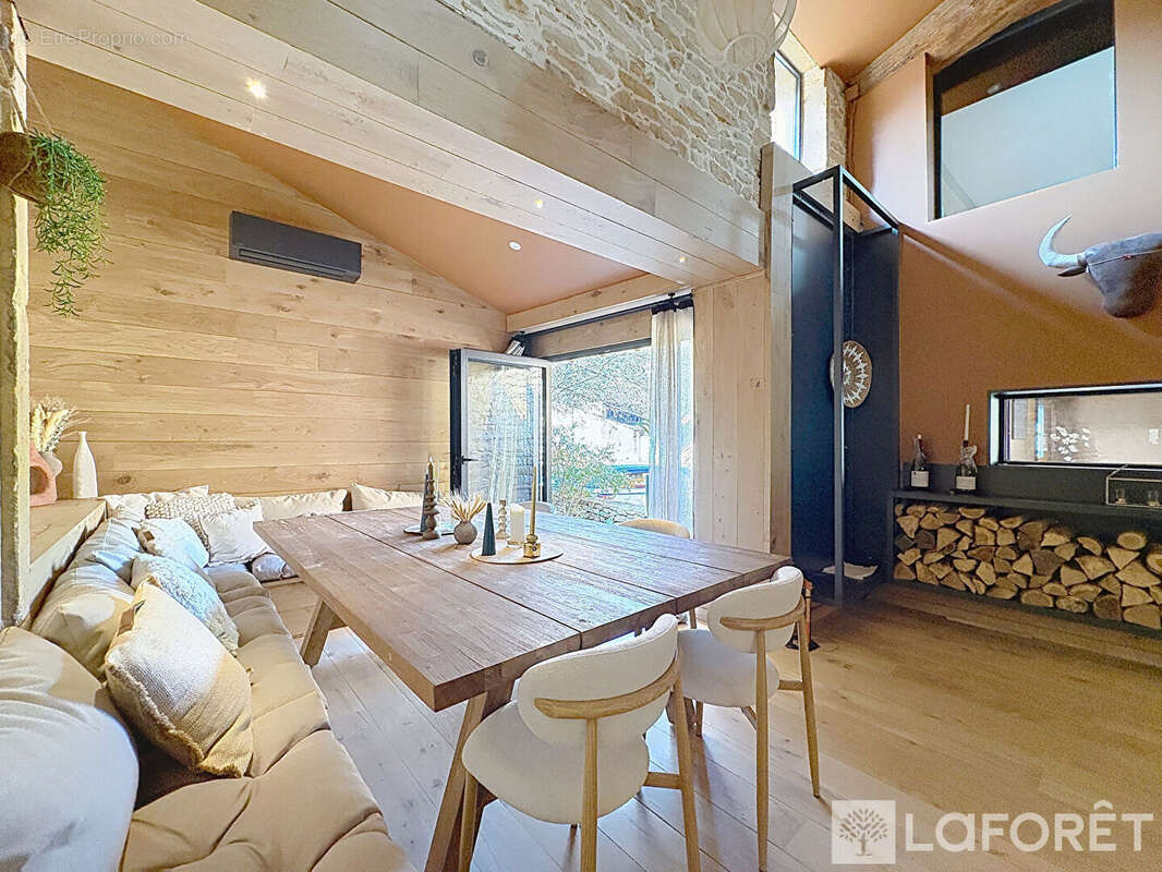 Maison à SAINT-ROMAIN-AU-MONT-D'OR