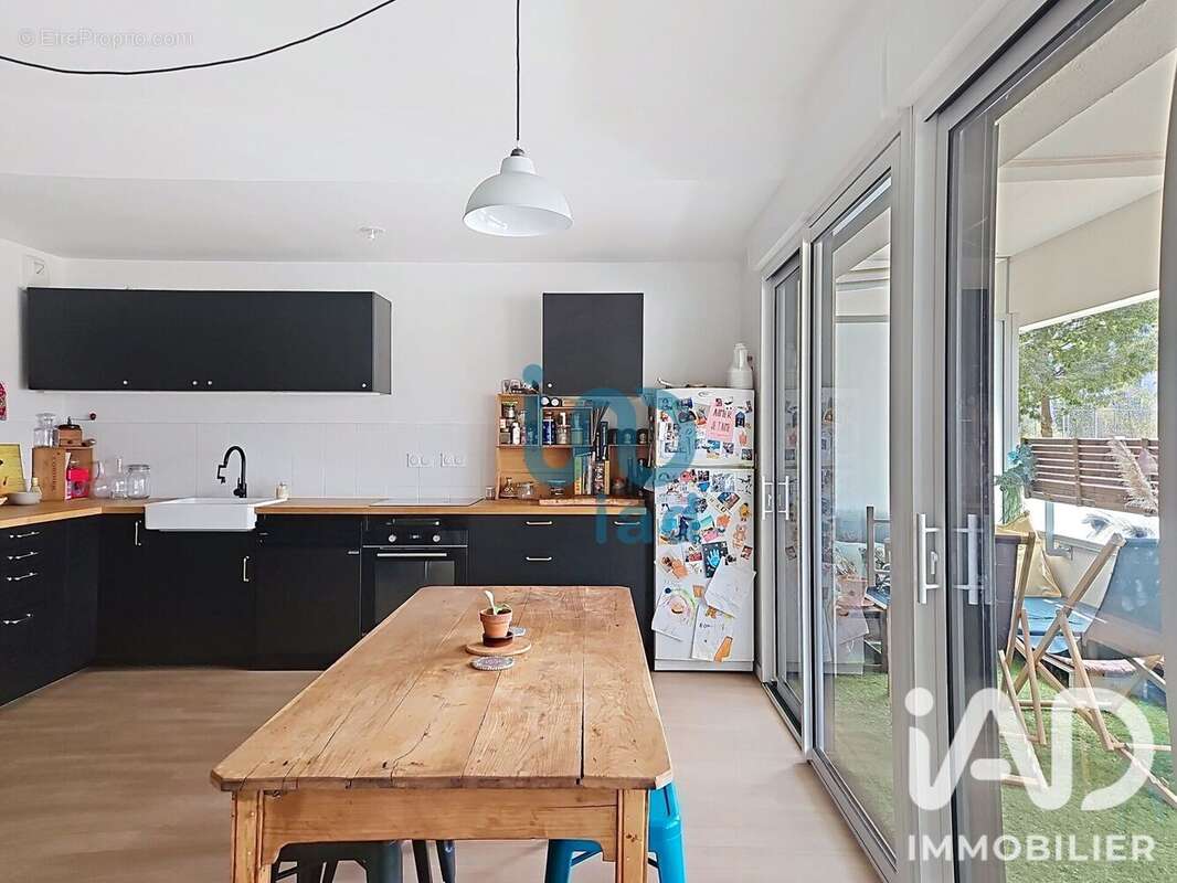 Appartement 80 m² à Saint-Jacques-De-La-Lande  - photo 4