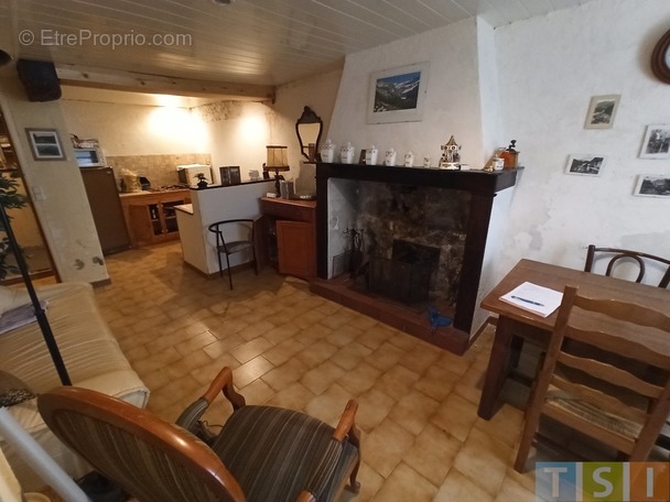 Maison à SAINT-BEAT