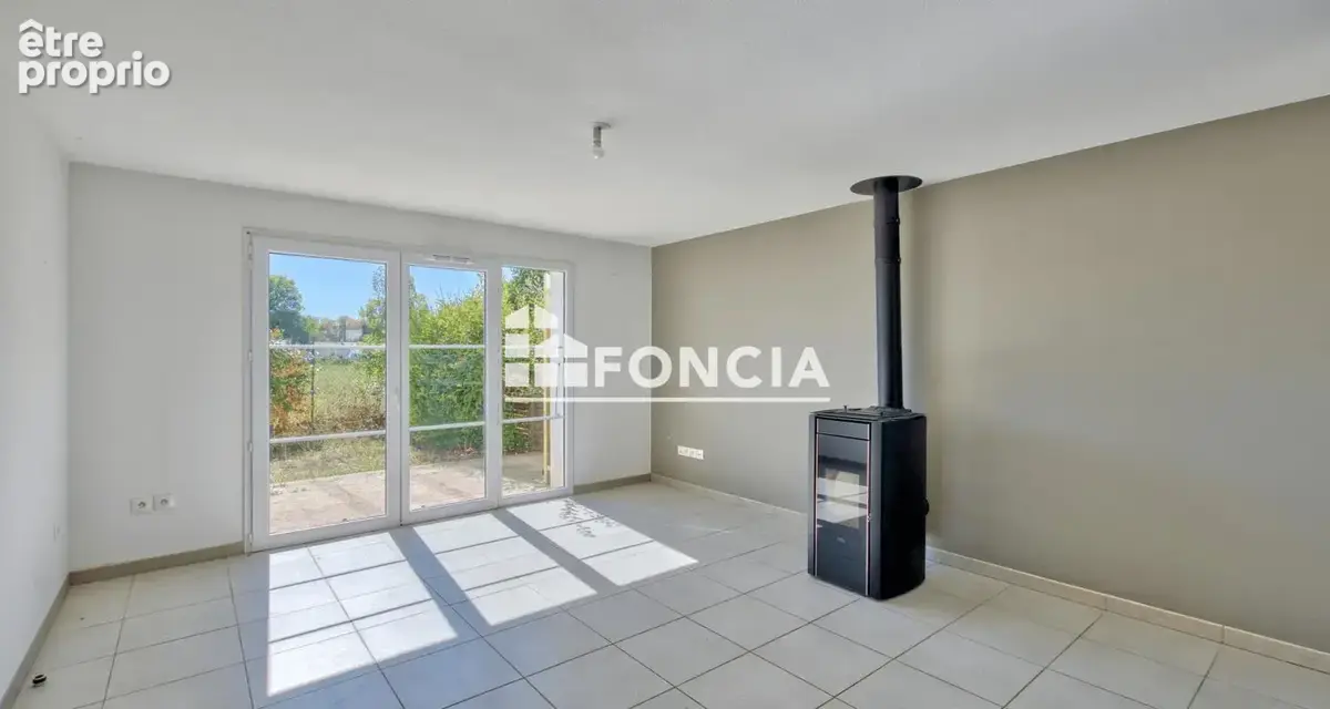 Maison 3 chambres et garage secteur calme proche super U - photo 2