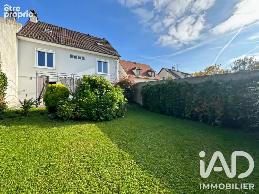 Photo 1 - Maison à LINAS