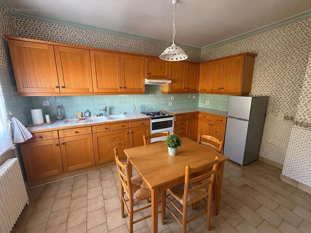 Maison sur sous sol avec possibilité activité libérale Vendôme 113m² 3 chambres - photo 3
