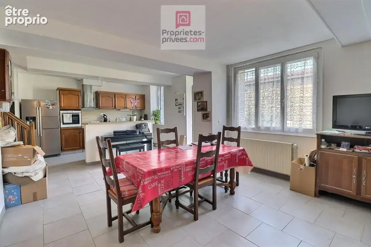 Deux Maisons 7 pièces dont 1 entièrement rénovée avec garage, dépendances + une autre maison attenante à rénover totalement - photo 6