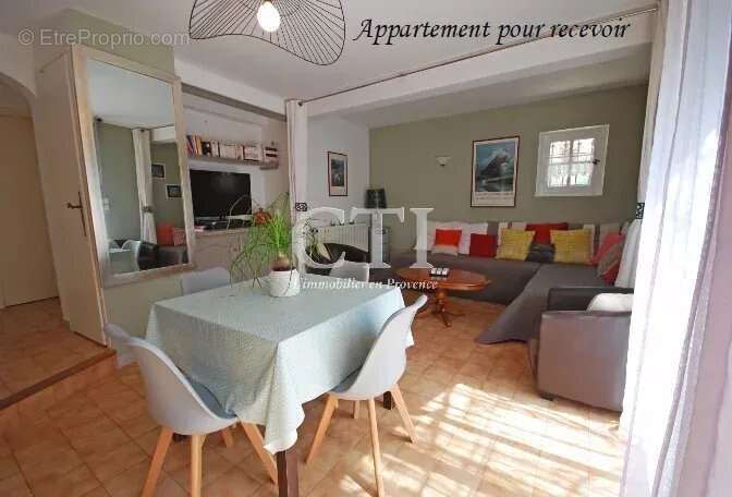 Exceptionnelle maison au charme de l'ancien et au confort contemporain avec jardin, piscine et annexes - photo 31