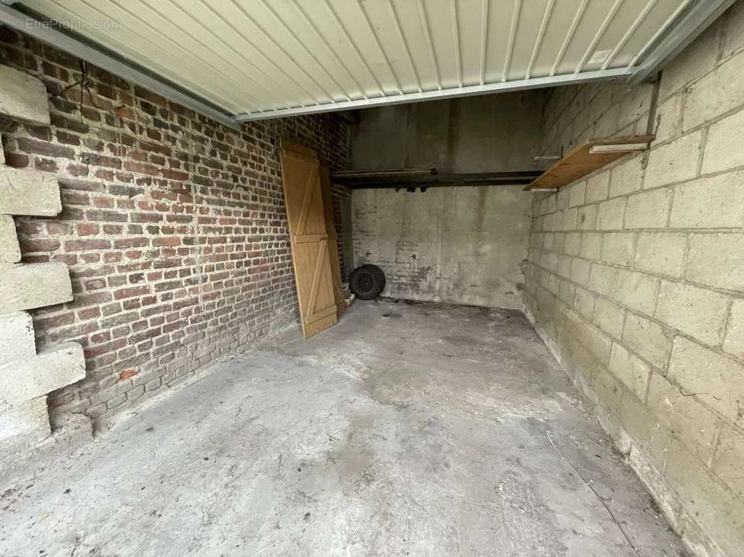 Parking à SAINT-QUENTIN