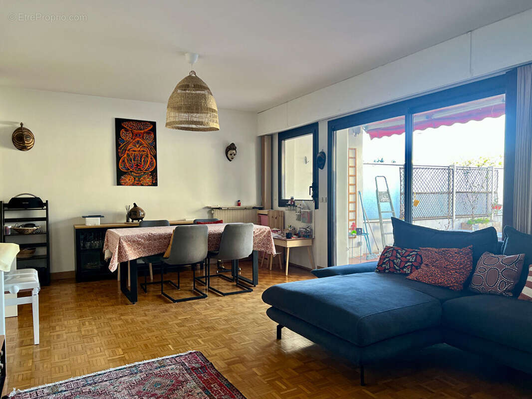 Appartement à MARSEILLE-4E