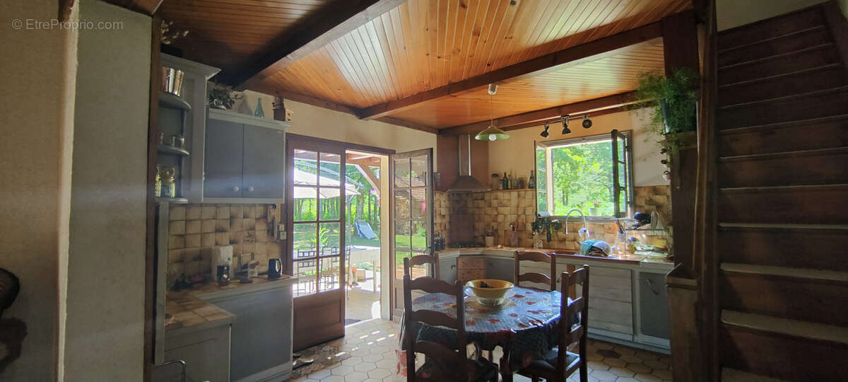 Autre à PARENTIS-EN-BORN