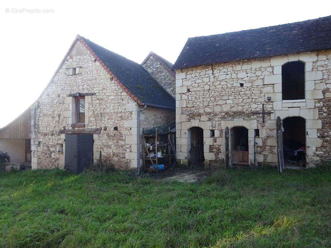 Maison à YZEURES-SUR-CREUSE