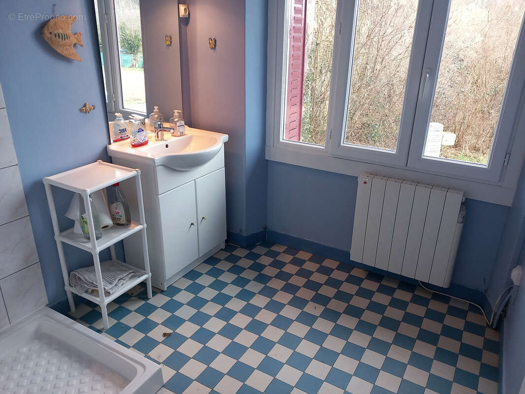 Maison à AZAT-CHATENET