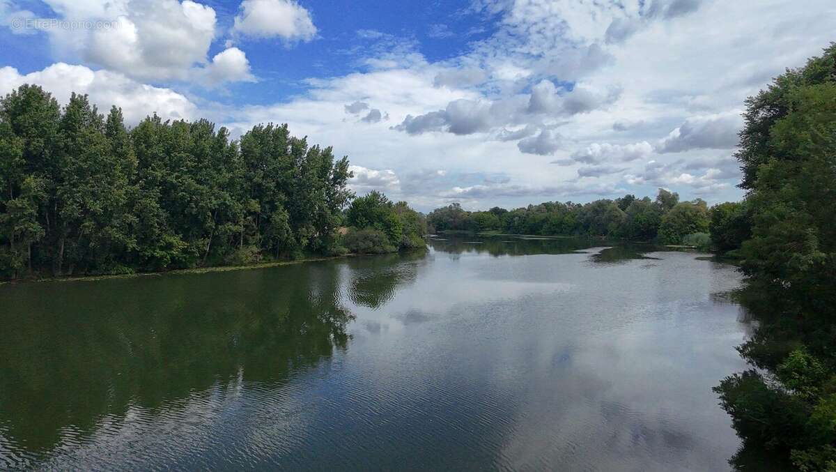Appartement à LECHATELET