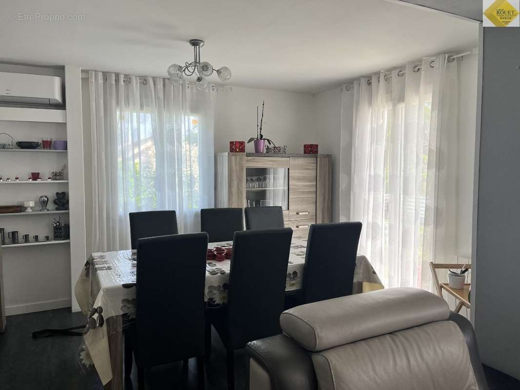 Maison à NEONS-SUR-CREUSE