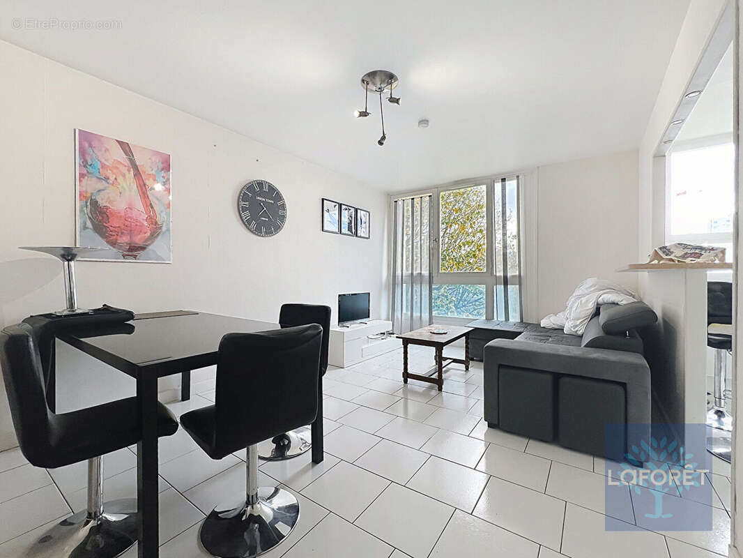 Appartement à HEROUVILLE-SAINT-CLAIR