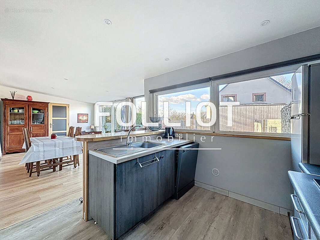 Maison à DONVILLE-LES-BAINS