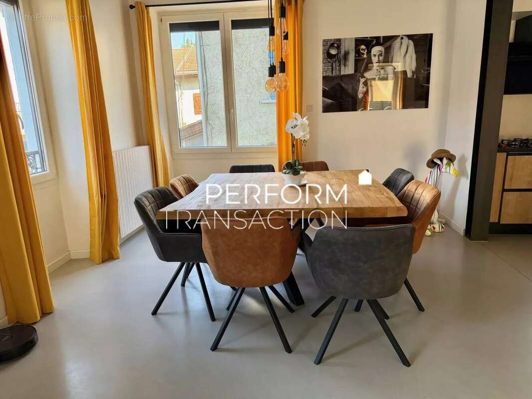 Maison à VILLARD-BONNOT