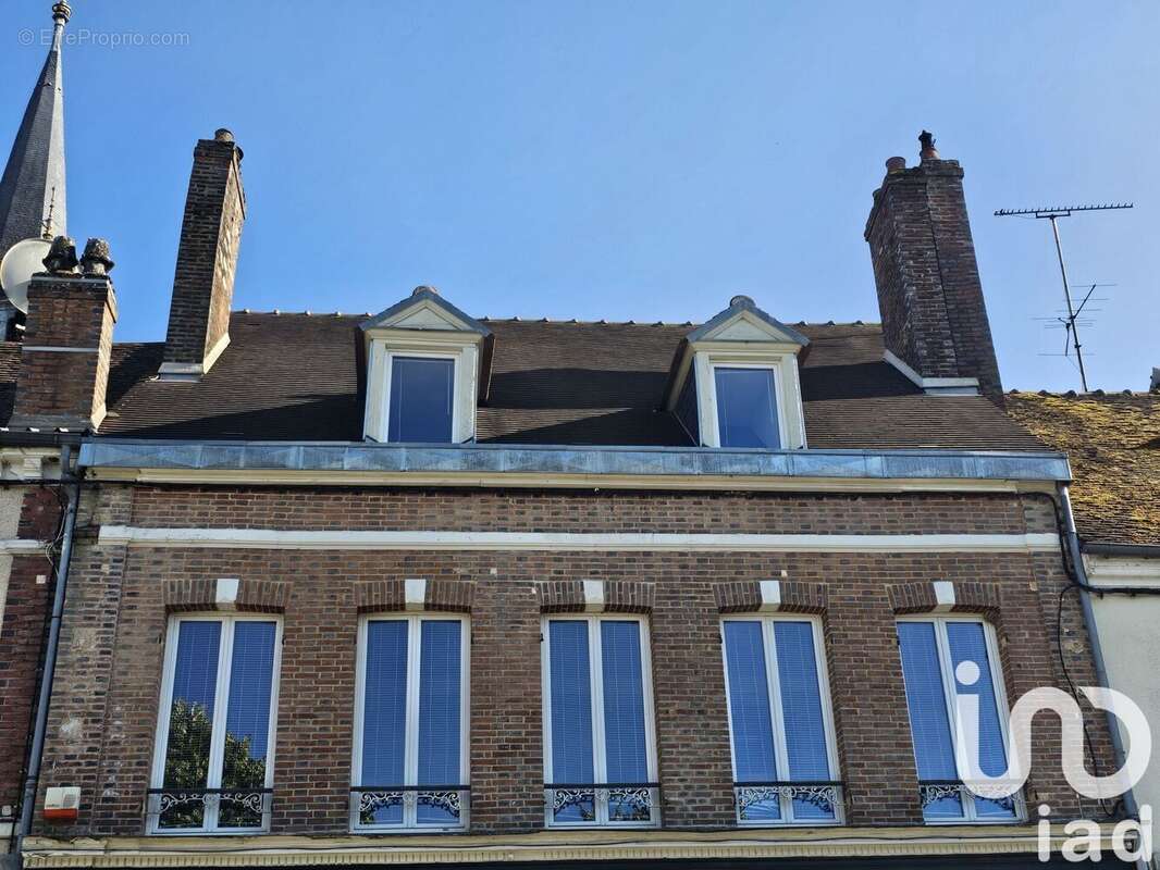 Photo 4 - Maison à VILLENEUVE-L'ARCHEVEQUE