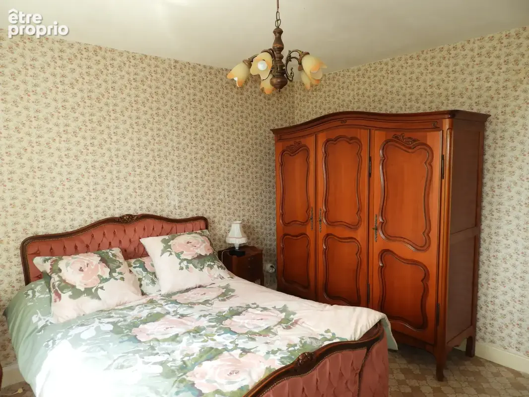 Maison de type V avec annexe dans 2040m2 de terrain. - photo 12
