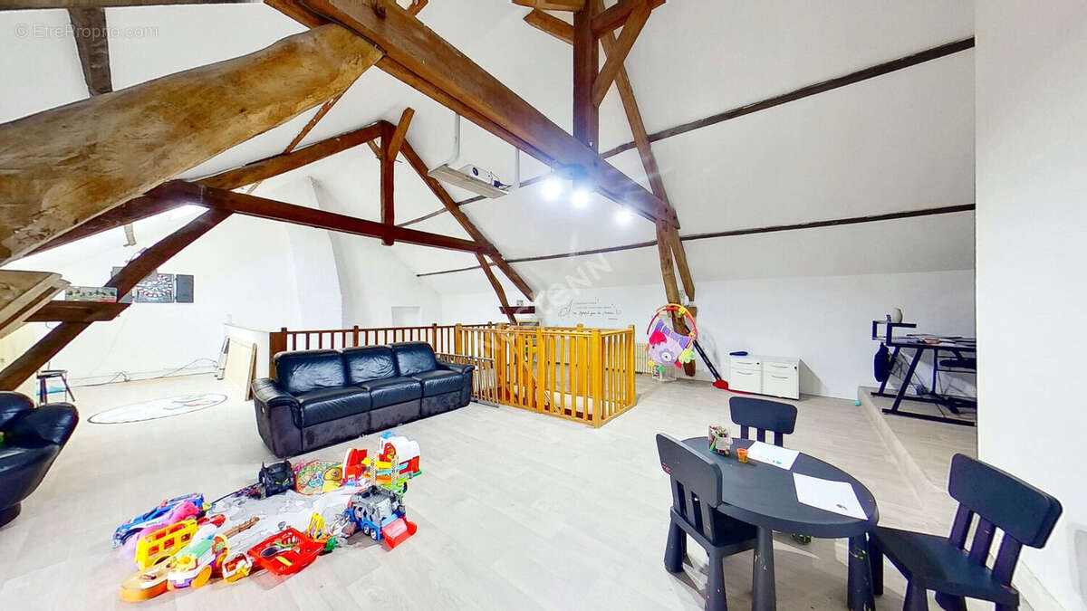 Maison Chaumont En Vexin 10 pièce(s) 270 m2 - photo 16